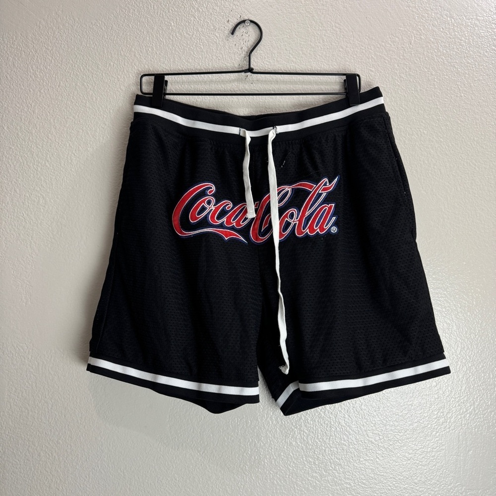 Forever 21 Coca Cola Shorts Size Large
